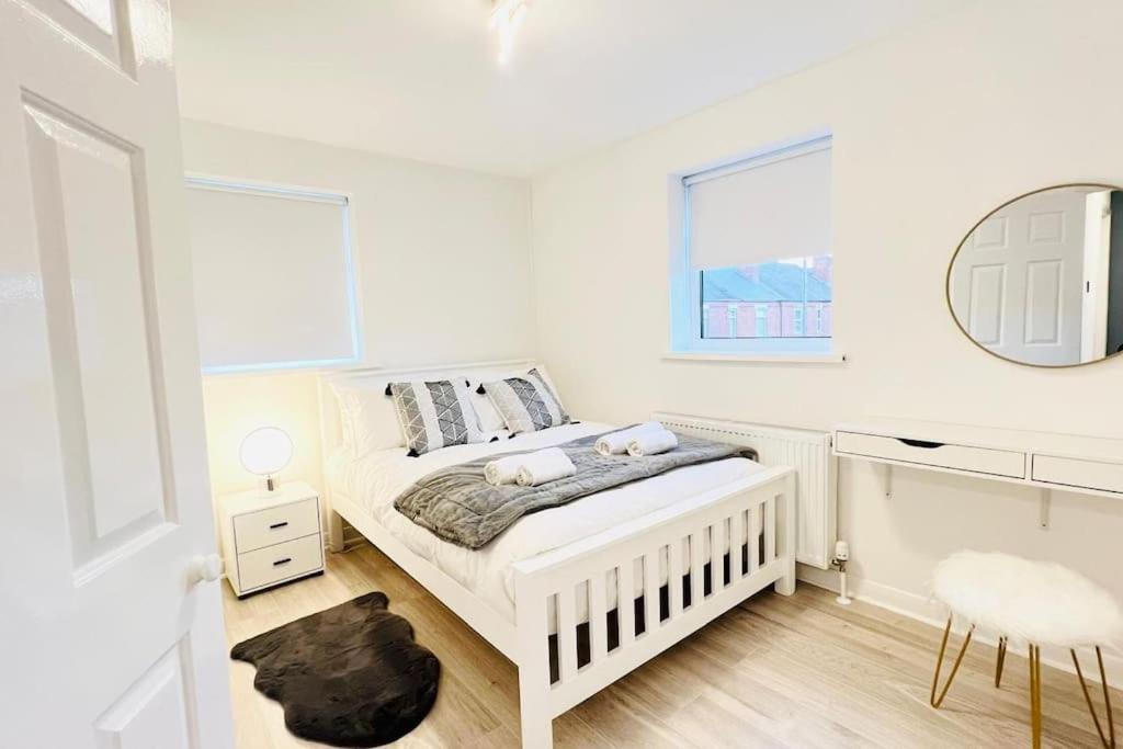 New Fully Furnished Cosy Home Balderton Kültér fotó