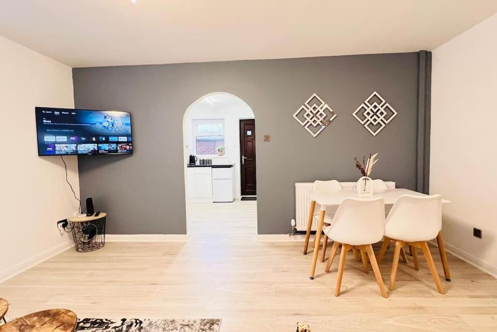 New Fully Furnished Cosy Home Balderton Kültér fotó